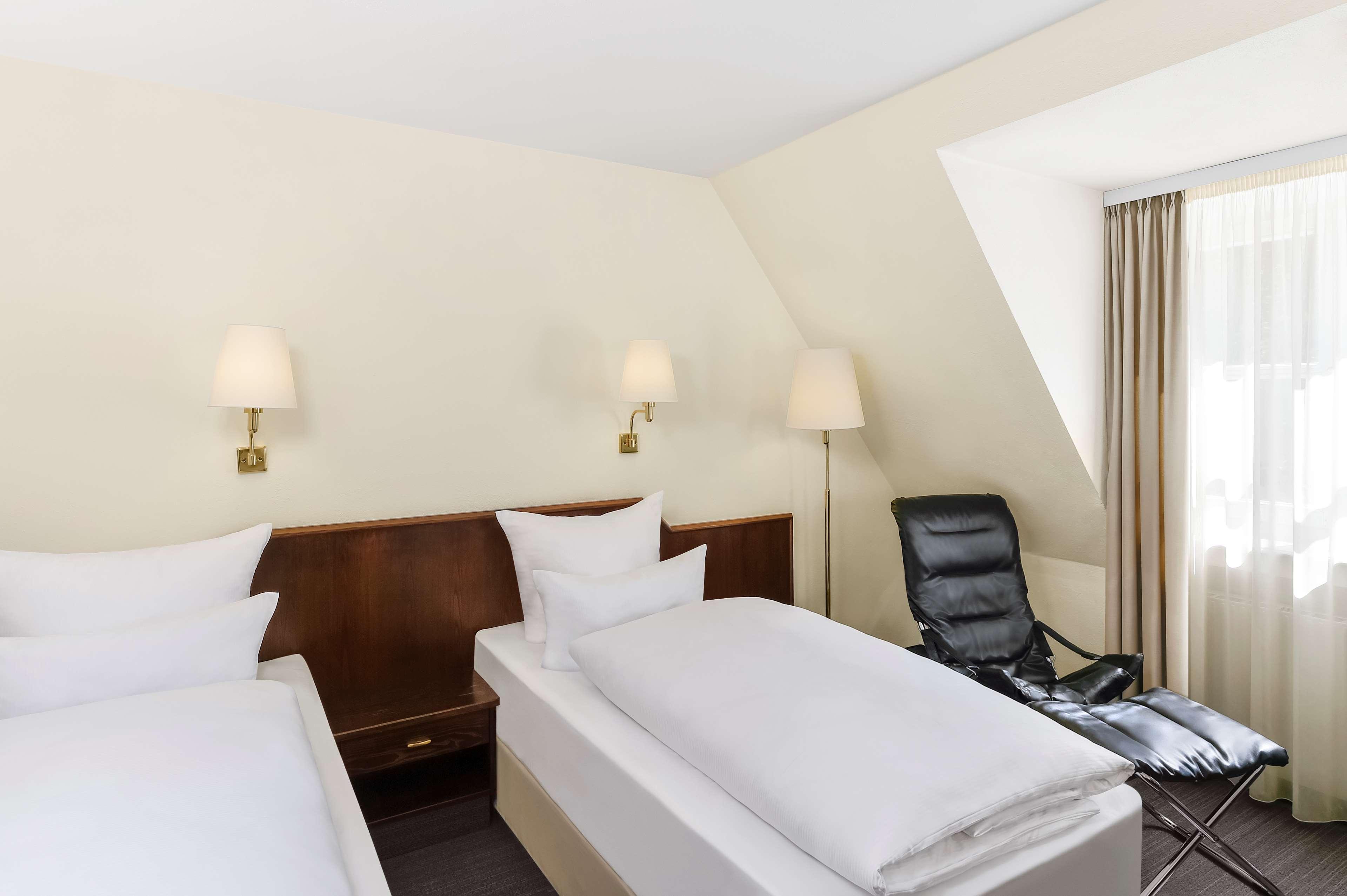 Hotel Kloesterle Noerdlingen - In Kuerze Elaya Hotel Kloesterle Nördlingen Екстериор снимка