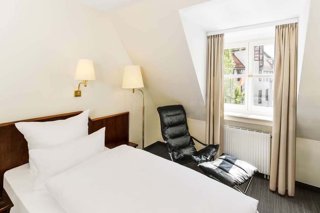 Hotel Kloesterle Noerdlingen - In Kuerze Elaya Hotel Kloesterle Nördlingen Удобства снимка