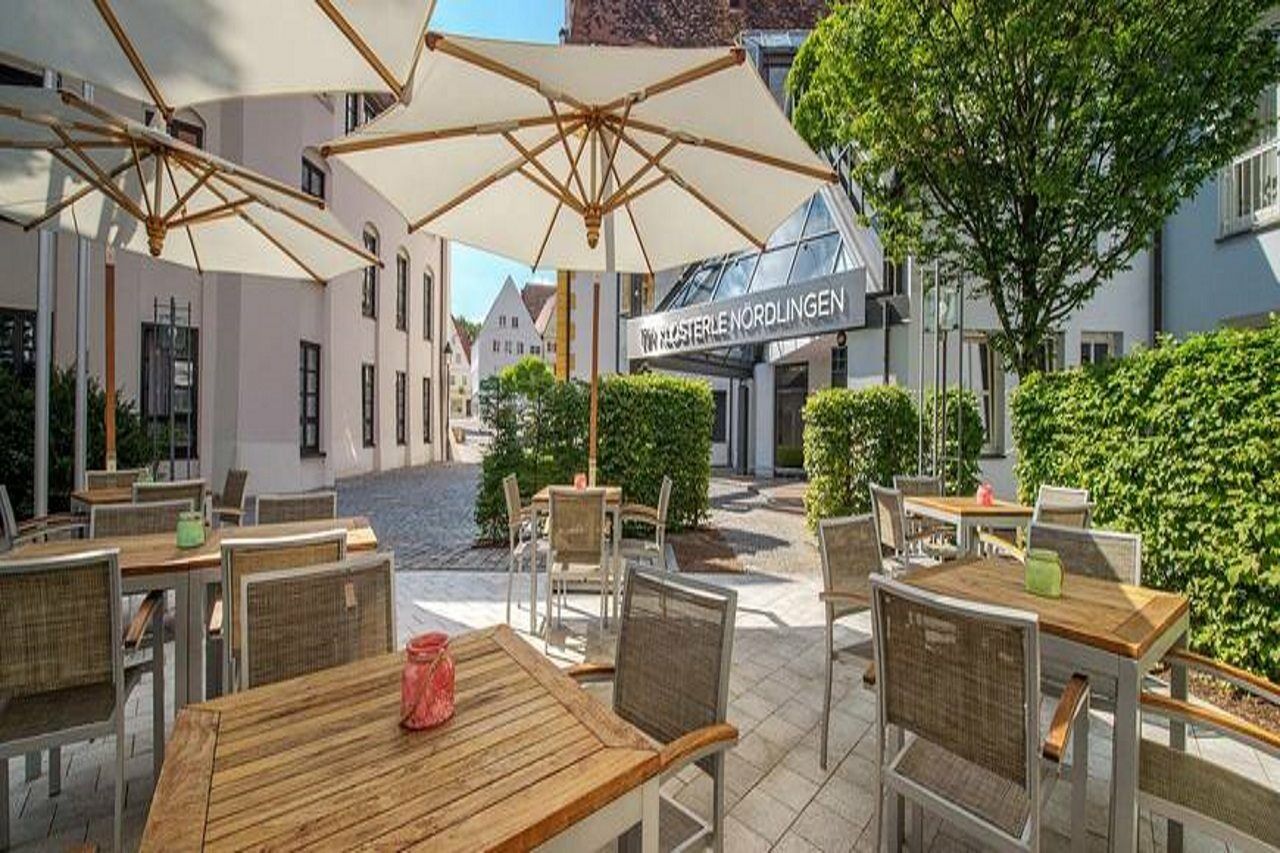 Hotel Kloesterle Noerdlingen - In Kuerze Elaya Hotel Kloesterle Nördlingen Екстериор снимка